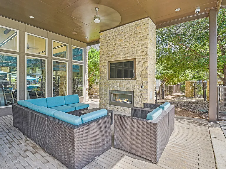 Dwell at Legacy — Photo 15