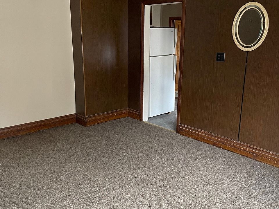 1st image of 109 Forest Ave #4
