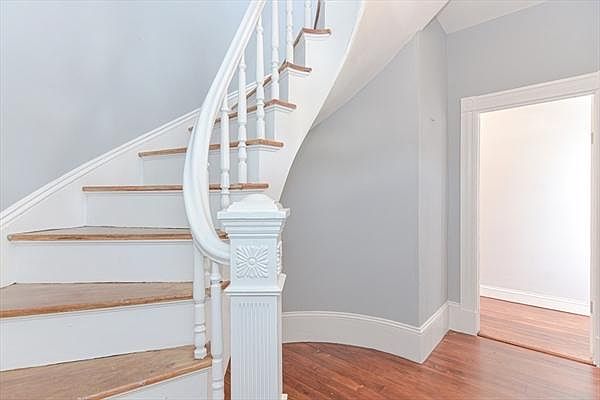 1st image of 148 Myrtle St #2