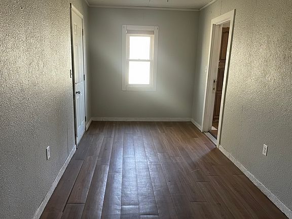 3rd image of 1109 Giboney Ave