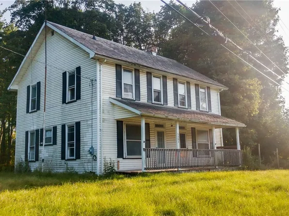 3483 E Garfield Rd, New Springfield, OH 44443