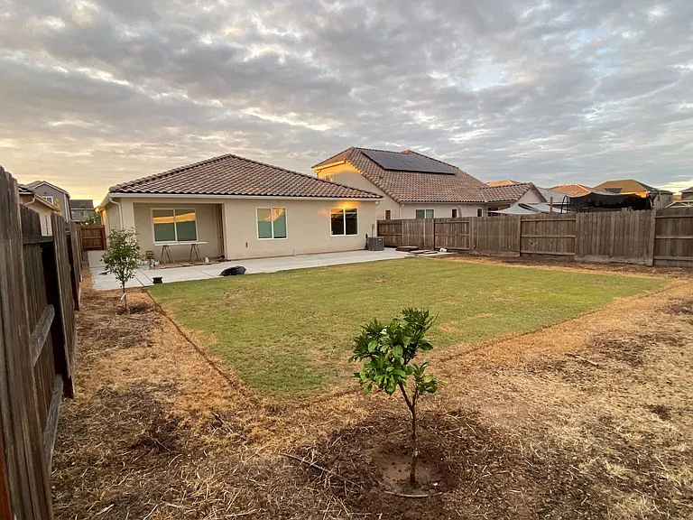 2100 Descanso Ave — Photo 38