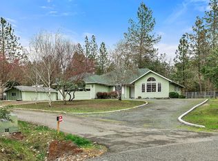 208 Spring Oak Way, Merlin, OR 97532