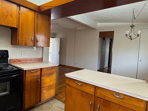 4th image of 3907 NW Denver Ave