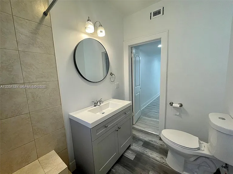 1520 SW 10th St — Photo 16