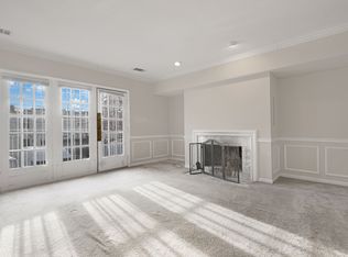 742 7th St SE APT B, Washington, DC 20003