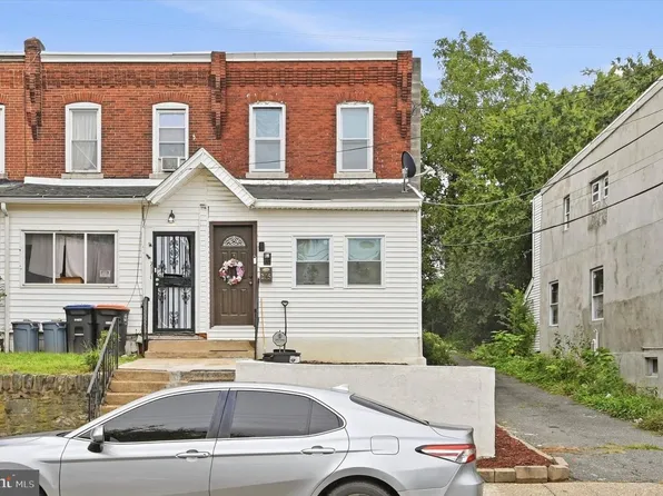 215 E 13th St, Chester, PA 19013