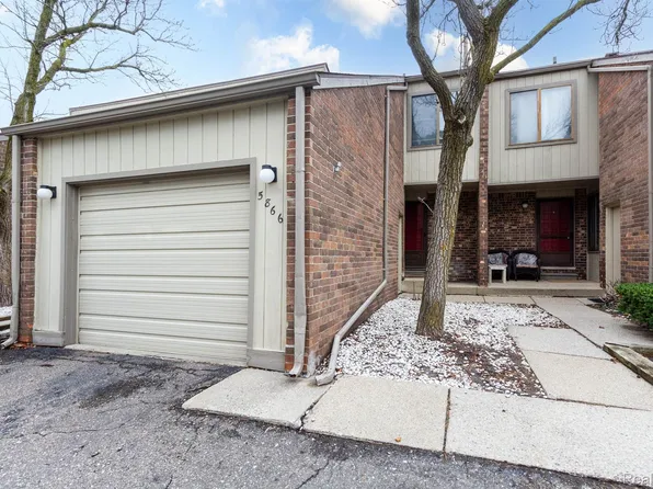 5866 Vassar, West Bloomfield, MI 48322