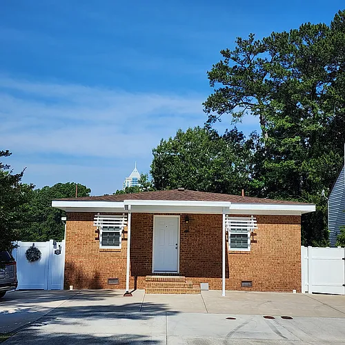 141 N Palm Ave #A Photo 1