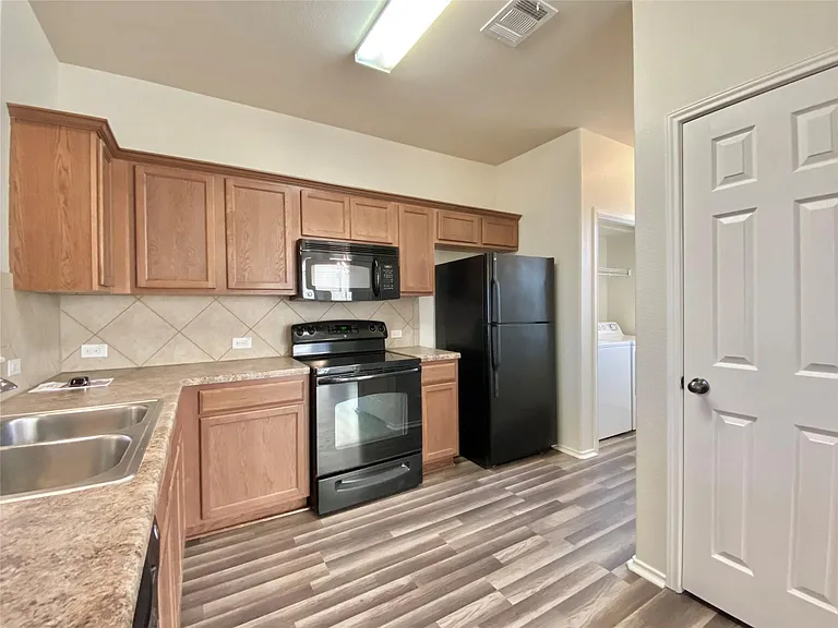 18524 Mammoth Cave Blvd #2 — Photo 12