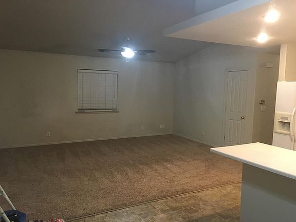 5th image of 472-870 Linda Dr
