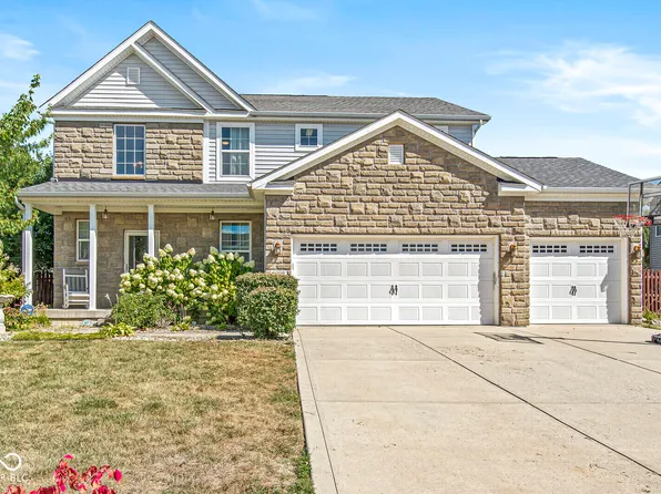 6090 Mountain Hawk Dr, Zionsville, IN 46077