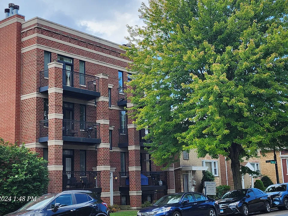 5691 W Higgins Ave #3E