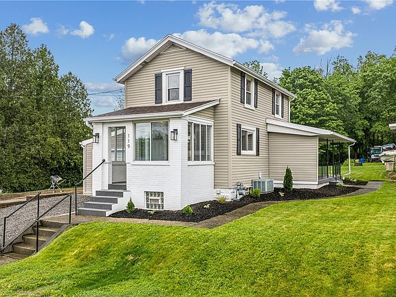 2nd image of 119 Ross Ave