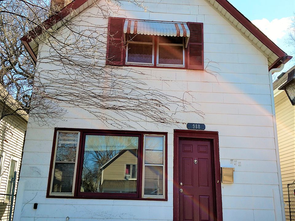1st image of 988 Argyle St