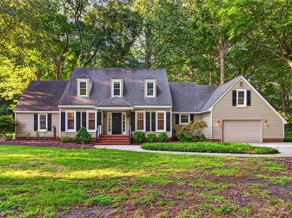 413 Woodards Ford Rd, Chesapeake, VA 23322