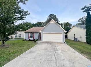 226 Jasmine Dr, Alabaster, AL 35007