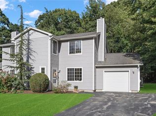8 Cinnamon Ln, Saunderstown, RI 02874