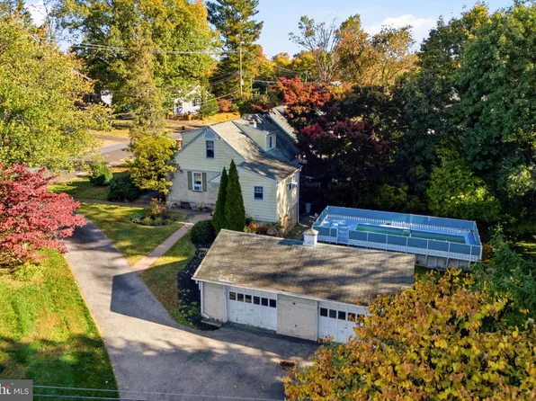 419 Continental Rd, Hatboro, PA 19040