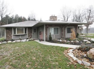 21411 Bauman Rd, Battle Creek, MI 49017