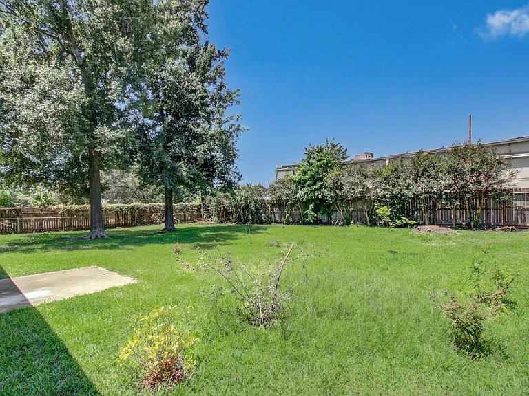 1417 Longhorn Dr — Photo 24