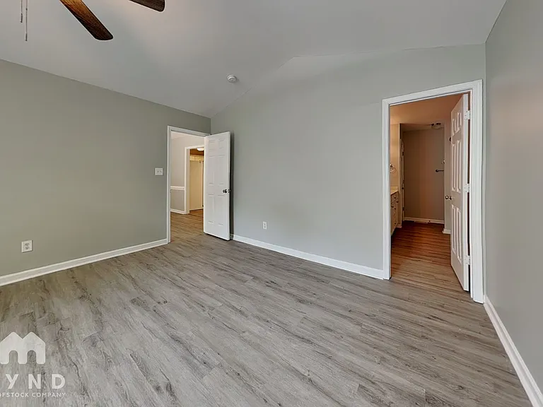 50 Sapphire Ct — Photo 10