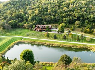 41362 Clark Dr, La Crescent, MN 55947