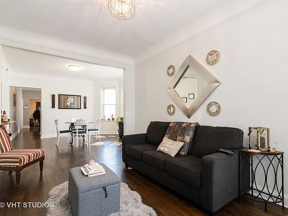 3rd image of 4021 N Whipple St Unit 3