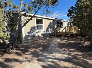 13 E Willard Rd, Edgewood, NM 87015