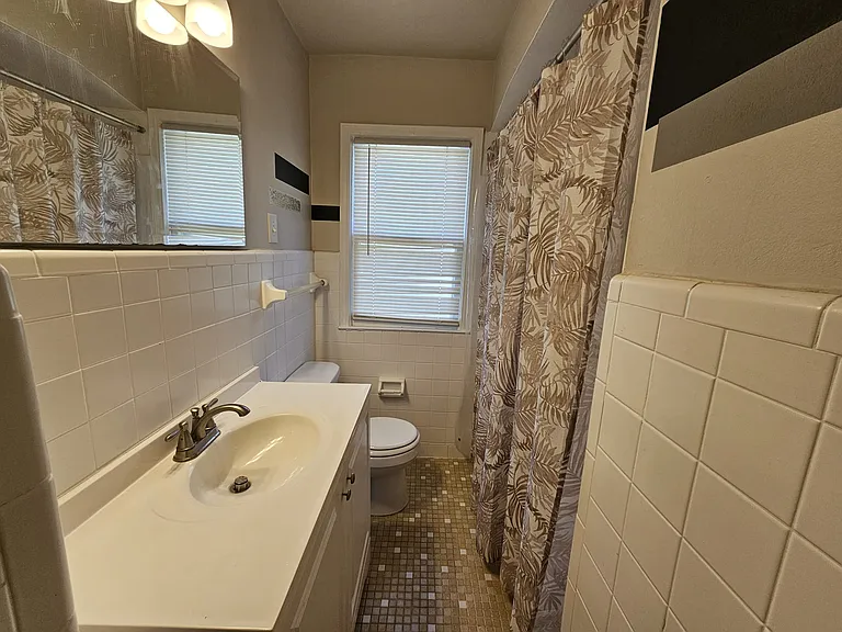 2901 Hubbard St — Photo 9