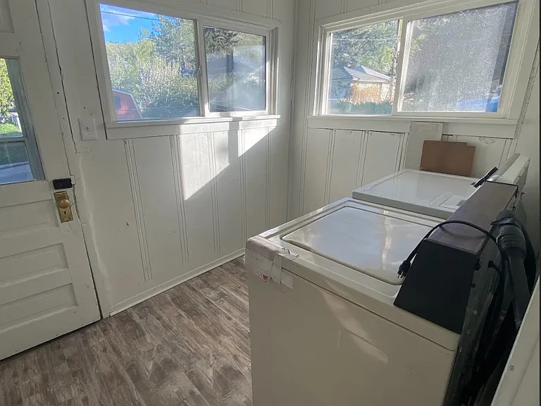 923 W Clark St #923 — Photo 8