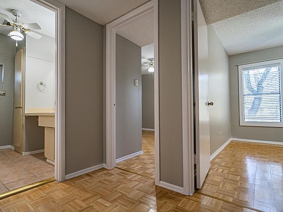 5th image of 1911 River Oaks Ln