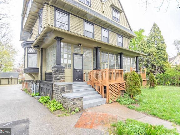 2nd image of 115 Montgomery Ave