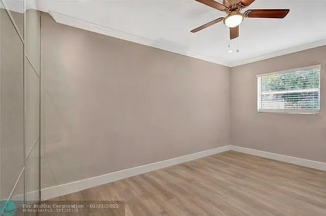 819 SW 10th Ter — Photo 9