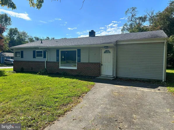 2 Washington Pl, Dover, DE 19901