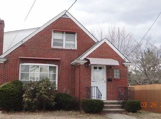 34 Hillview Ave, Providence, RI 02908