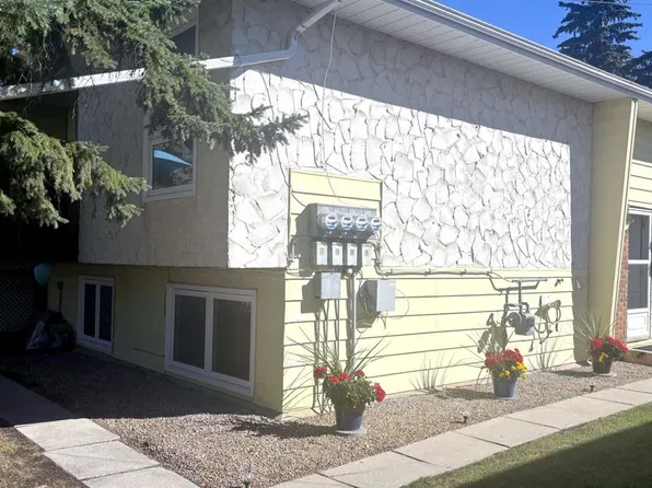 4118 S 60th St #2, Camrose, AB T4V 3G7