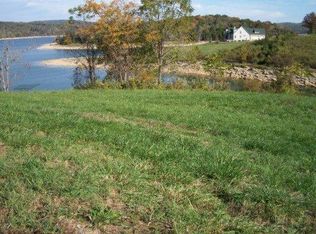 Russell Brothers Rd, Sharps Chapel, TN 37866