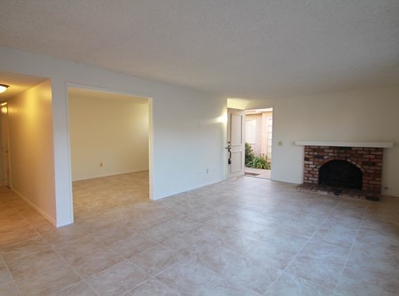 3rd image of 1058 N La Breda St
