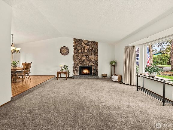 4th image of 422 142nd Street Ct S