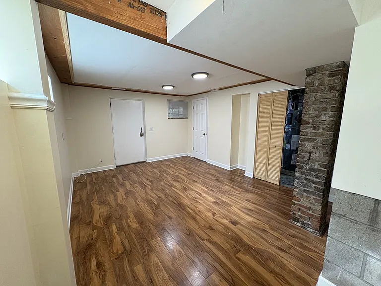 712 West 17th Street - CH — Photo 8