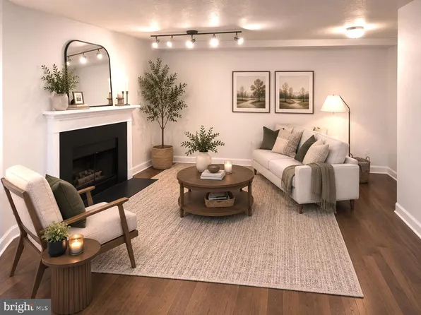 3819 Davis Pl NW APT 2, Washington, DC 20007