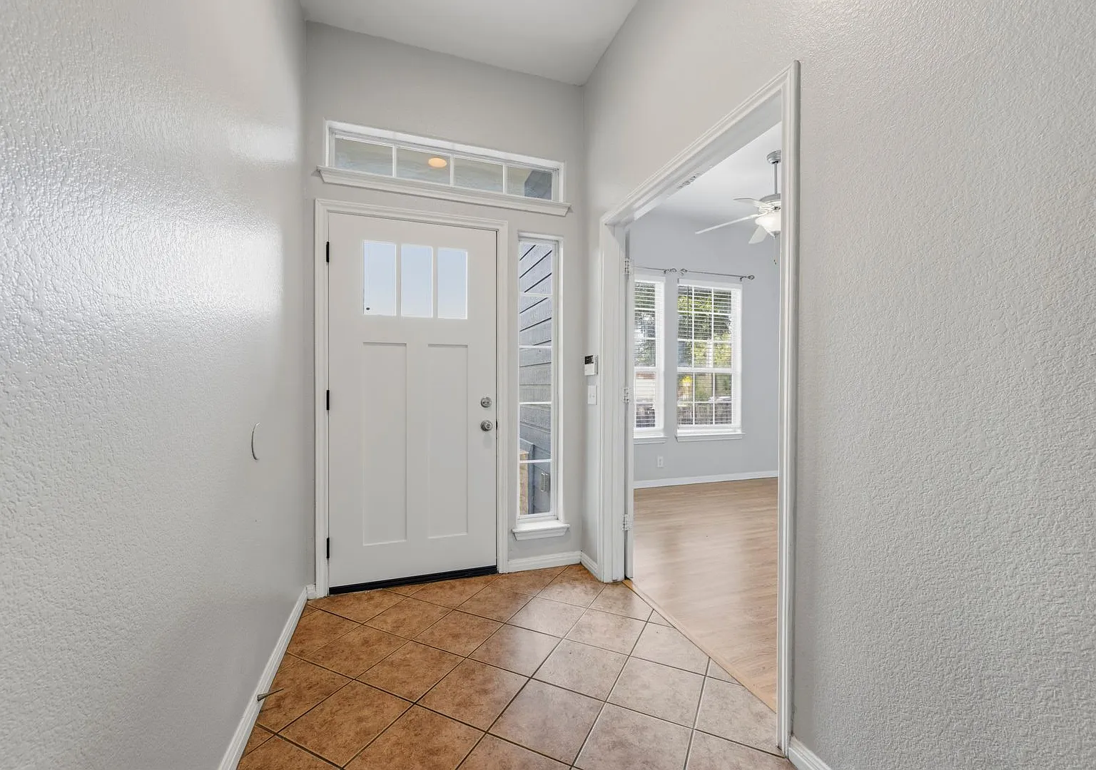 5102 Caswell Ave — Photo 4