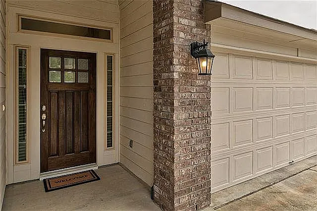 1221 Peregrine Way — Photo 2