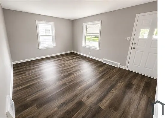 21751 Priday Ave — Photo 2