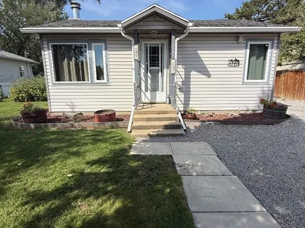 2122 E 20th St, Coaldale, AB T1M 1E7