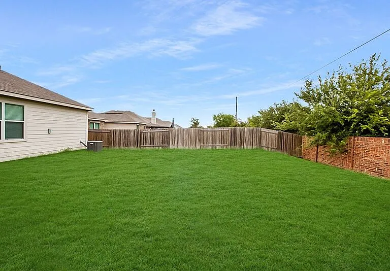 128 Tennyson St — Photo 34