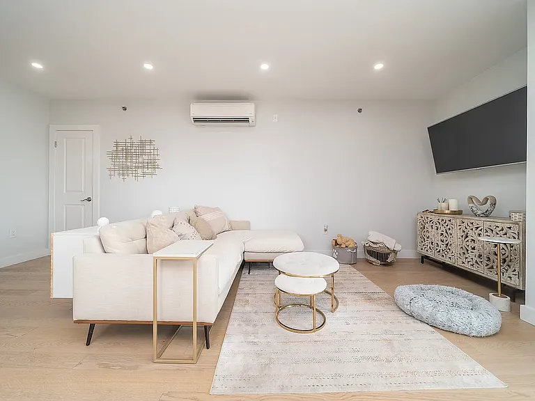 6298 Woodhaven Blvd #4 — Photo 7