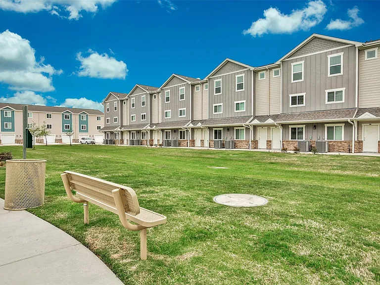 21155 Gosling Rd #30D — Photo 24