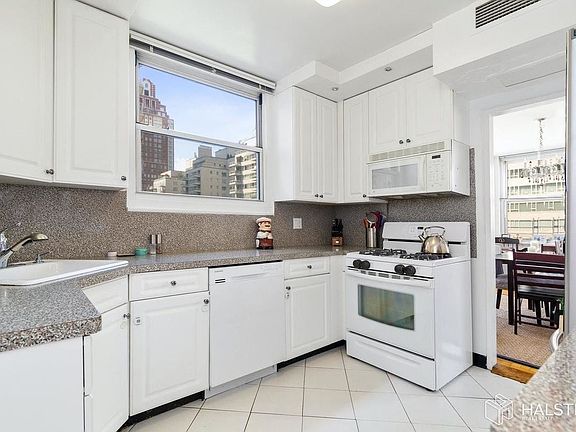5th image of 250 E 65th St APT 13B